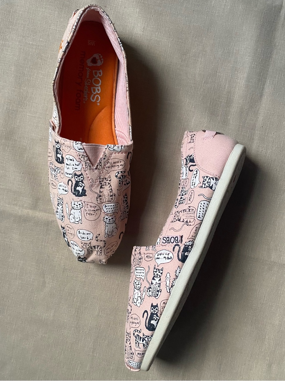 Skechers BOBS Size 6 Women Pink Cat Print Memory Foam Loafer Slip On